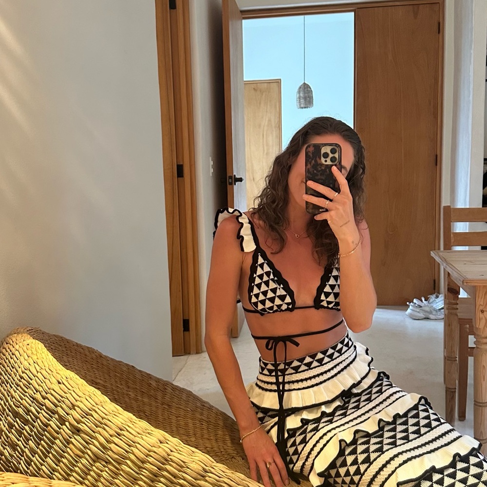 Black and White Geometric skirt Set size small